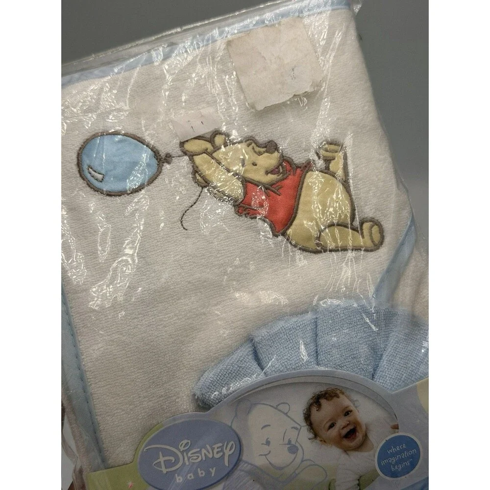 Vintage Winnie the Pooh Disney Baby Hooded Towel Washcloth Set Blue Balloon NIP